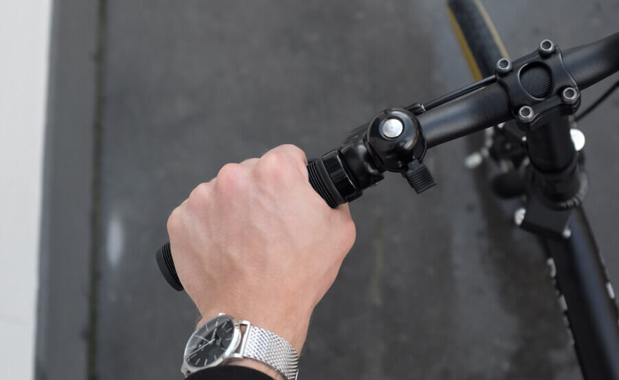 Pyora black handlebars with bell